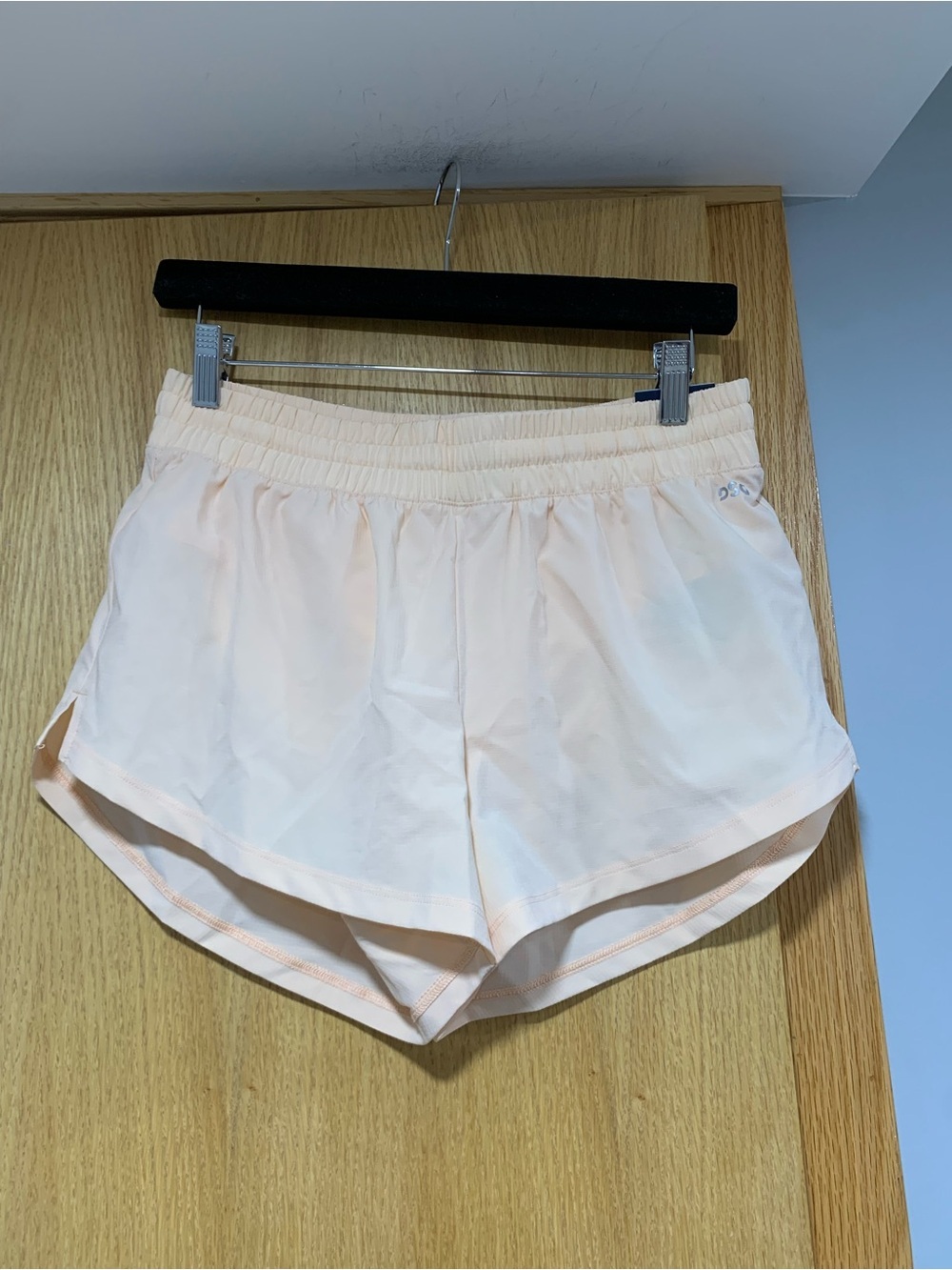 DSG Stride Mid Rise Athletic Shorts - Size Small